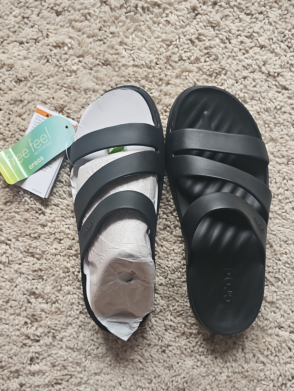 NWT CROCS Women's Black Triple-Strap Slide Sandals Gateway STRAPPY 8